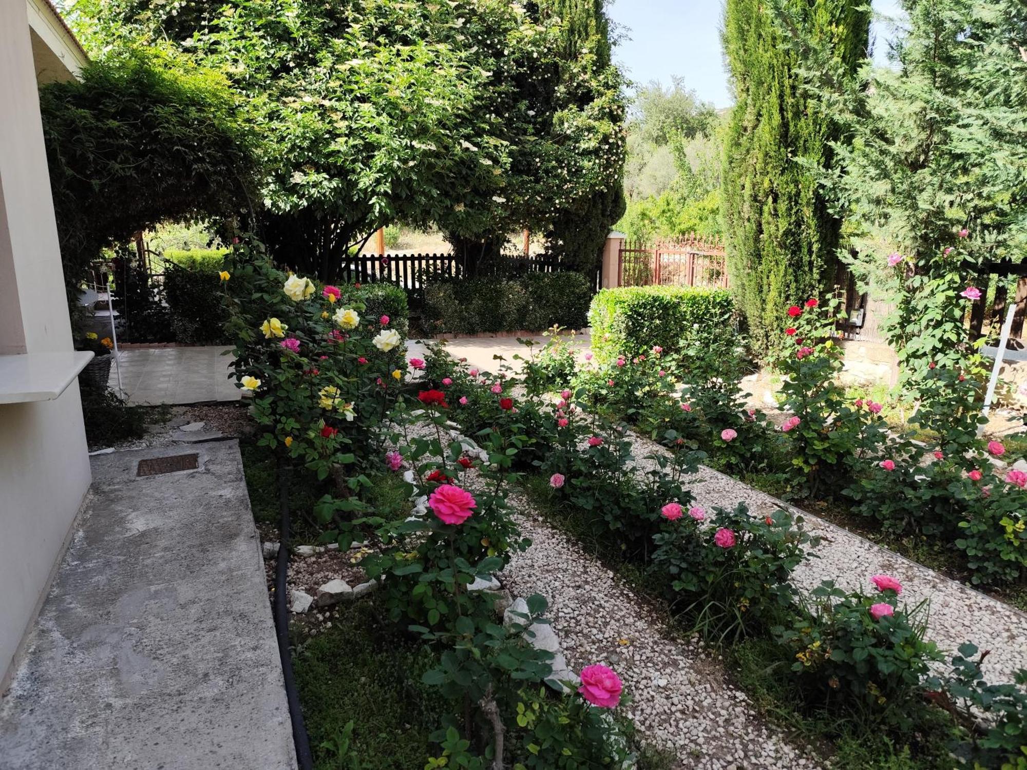 Roses Villa Trimiklini Exteriér fotografie